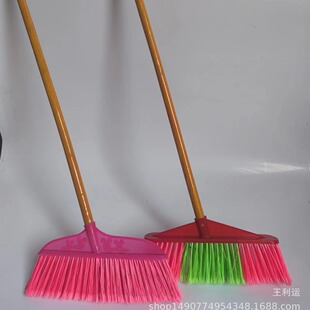 Wholesale plastic broom wooden handle plastic broom oblique head plastic broom broom four rows five rows silk bristle broom