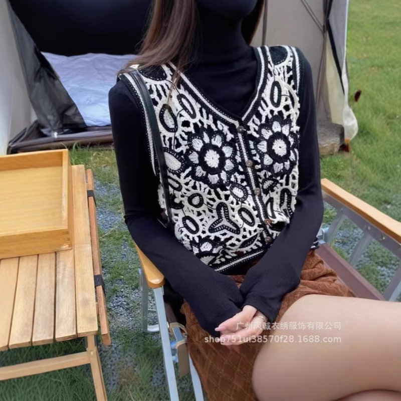 Black and White Flower Hollow Crochet Vest for Women's Spring Outer Wear Design Niche Versatile Top Black and White Flower Hollow Crochet Vest for Women's Spring Outer Wear Design Niche Versatile Top