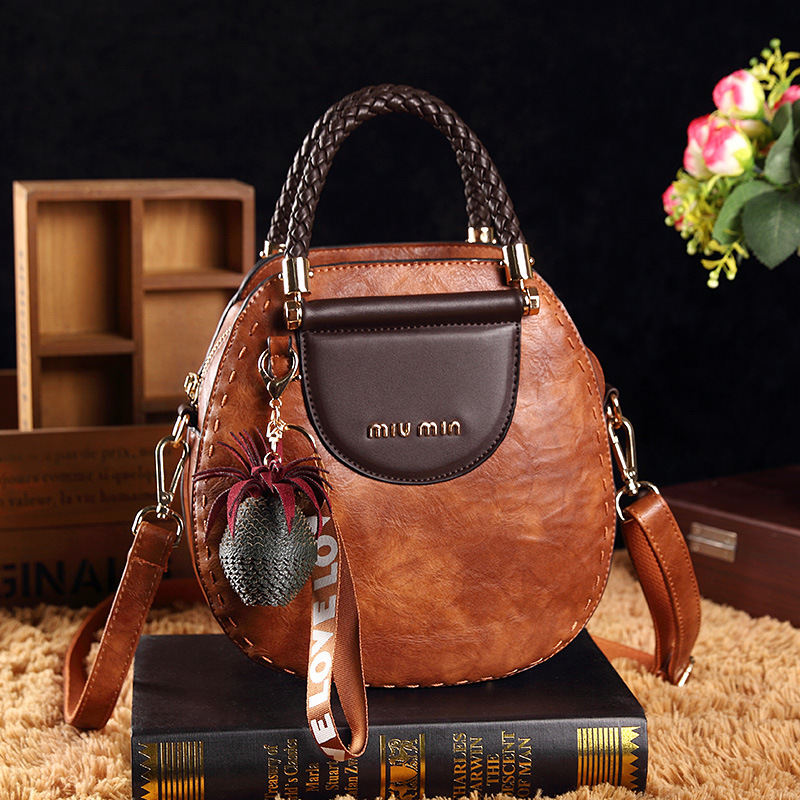 Genuine Leather Retro Woven Handbag for Women 2026 New Casual Versatile Crossbody Bag Fashionable Textured Shoulder Bag Genuine Leather Retro Woven Handbag for Women 2026 New Casual Versatile Crossbody Bag Fashionable Textured Shoulder Bag