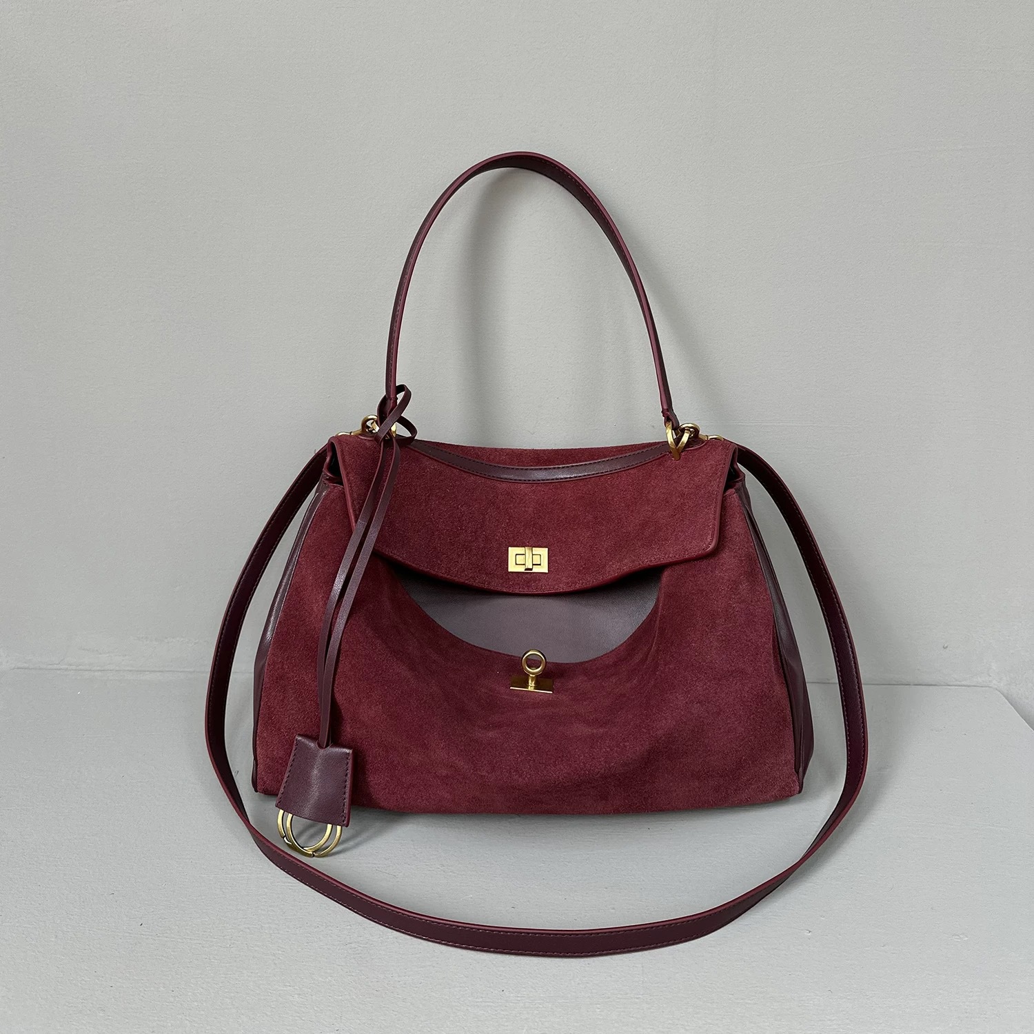 Cross - Border rodeo otoño - invierno gamuza Kelly bolso de desplazamiento de gran capacidad bolso axila bolso de sentido superior bolso de hombro único