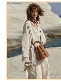 2025�¿�poleneС���OӋ�r�а���Ů���μ�r��б�����Ứ��ˮͰ��