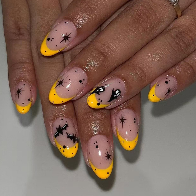 Halloween Short Oval Yellow French-Style Ghost Bat Star Pattern Design Wearable Nail Art Nail Tips Halloween Short Oval Yellow French-Style Ghost Bat Star Pattern Design Wearable Nail Art Nail Tips