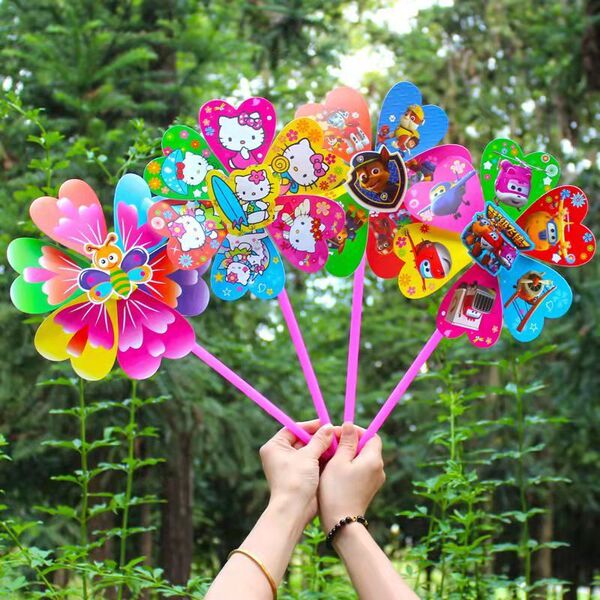 Cartoon travel colorful plastic windmill toy for kindergarten