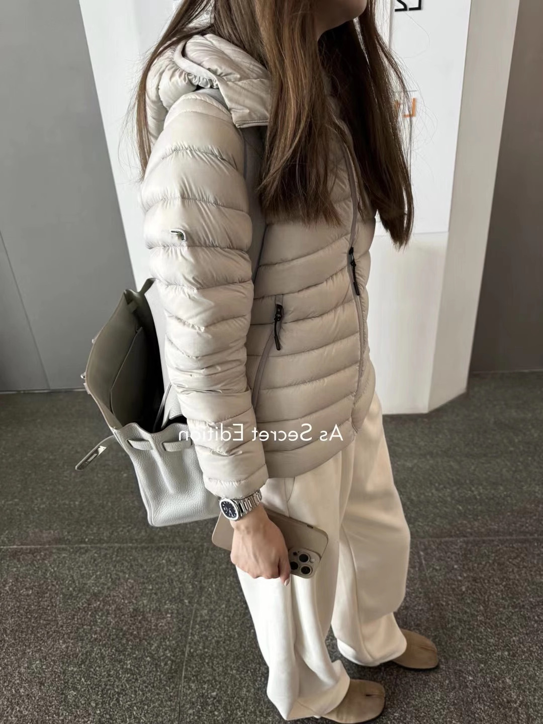 Puff costillas suaves chaqueta con capuchón mujer corta 25 otoño y invierno nuevo tipo de chaqueta blanca delgada y cálida