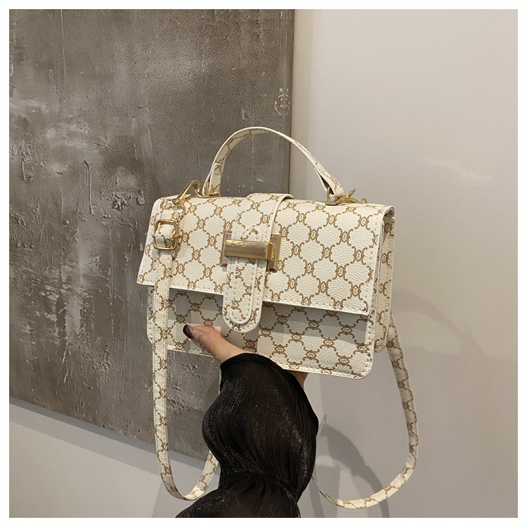 The 2024 new women's bag features a high-end texture, a niche and fashionable style, a retro and versatile small square bag, and a hand-held shoulder crossbody bag undefined