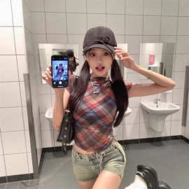 格子纹正肩短袖T恤女紧身超弹纯欲风辣妹格纹御姐韩系打底上衣ins