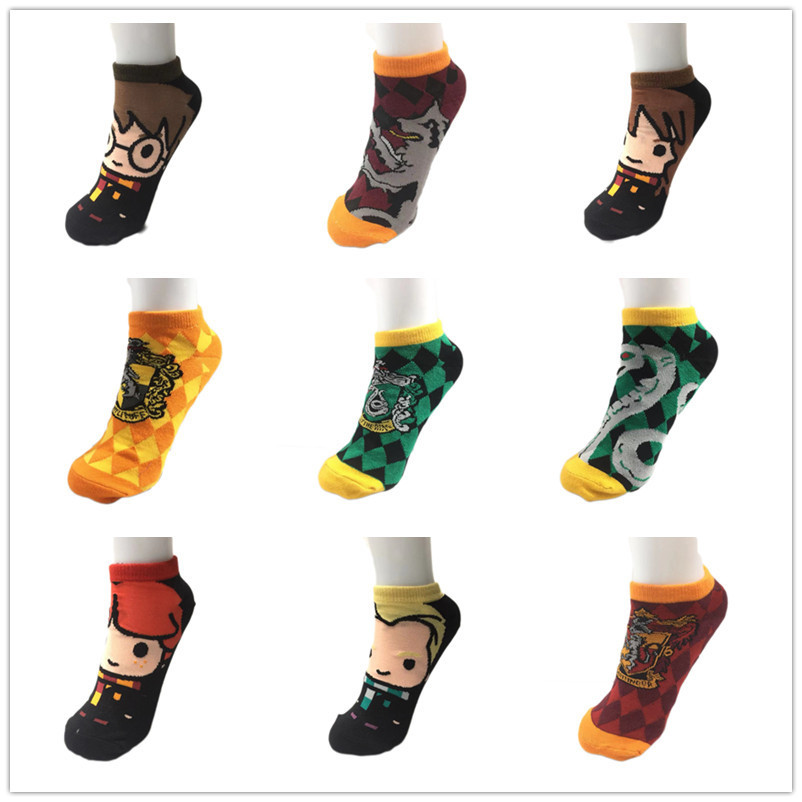 Película periférica logo calcetines cortos calcetines de tobillo hombres y mujeres estudiantes calcetines cortos en stock