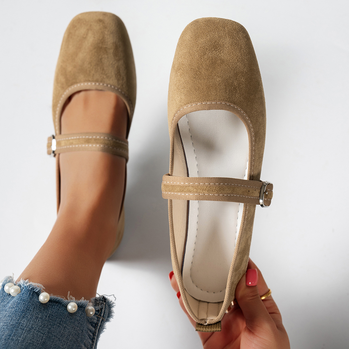 Zapatos retrógrados de cabeza cuadrada de mujer, zapatos de hebilla de talón bajo, dos zapatos de mujer para viajes literarios