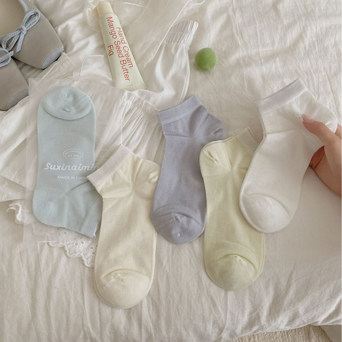 Spring and Summer Thin Pure Color Mulberry Silk Versatile Socks Women's Mid-Calf Socks Simple Breathable Cool Boneless White Socks