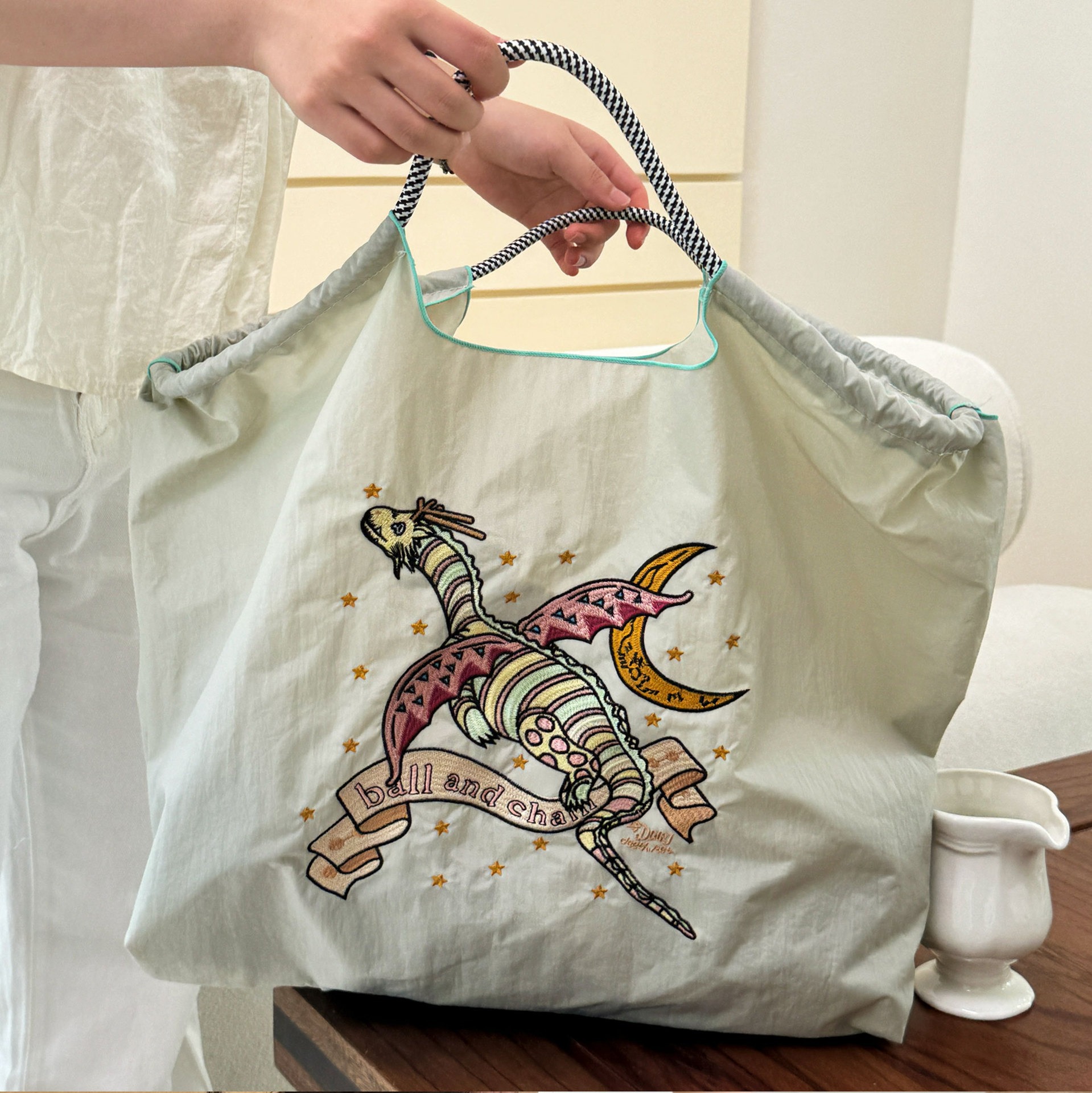 라이트 그레이·달롱