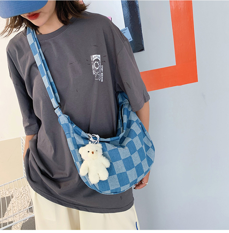 Korean Retro Plaid Canvas Shoulder Messenger Bag Wholesale Nihaojewelry display picture 7