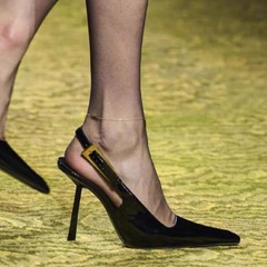 2024年新款黑色高跟鞋小方頭包頭後空時裝性感單鞋漆皮高級感涼鞋