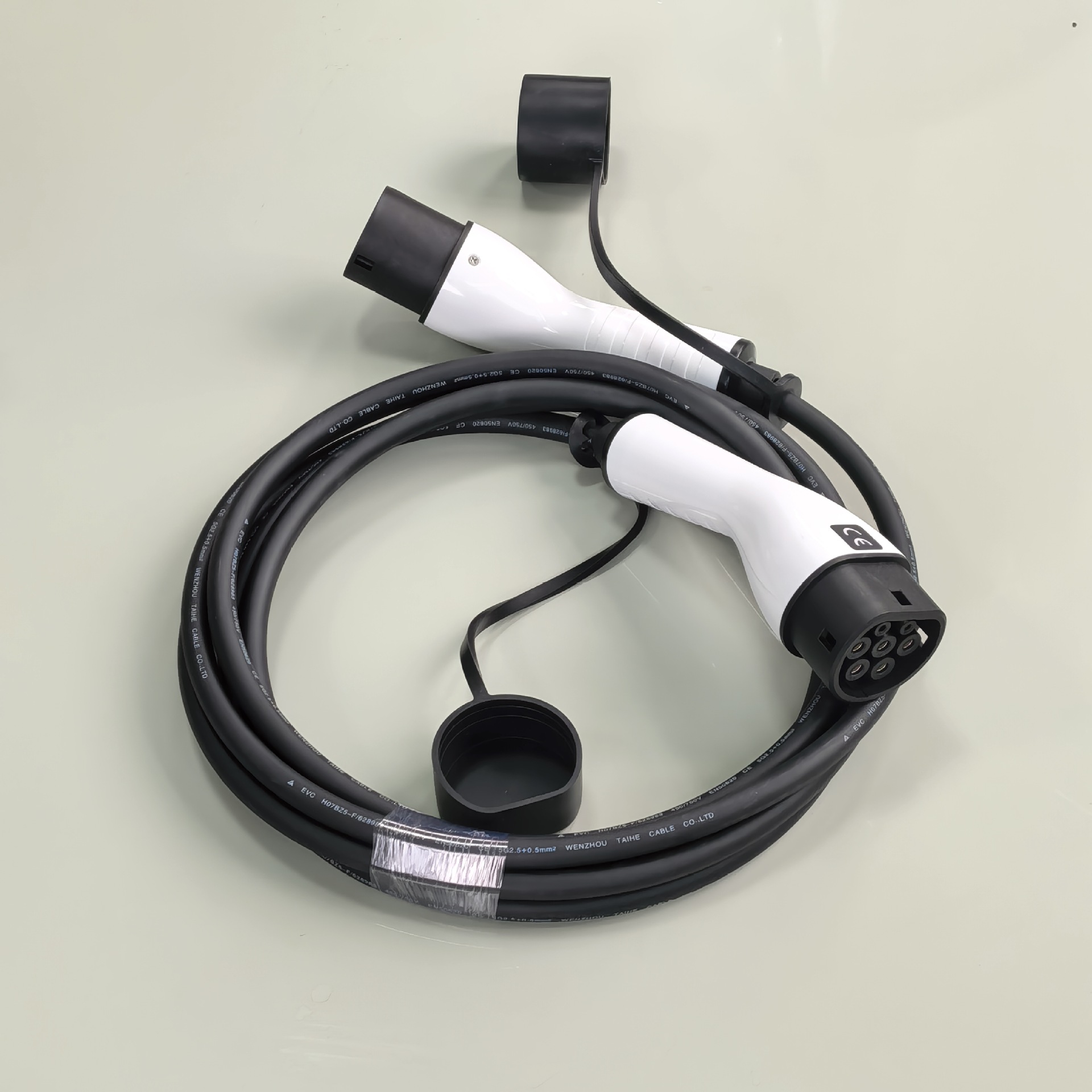 Dual-Head Gun Charging Extension Cable for New Energy Vehicle Charging Pile, Type2 European Standard, National Standard Gbt Gun Head, 7Kw 32A