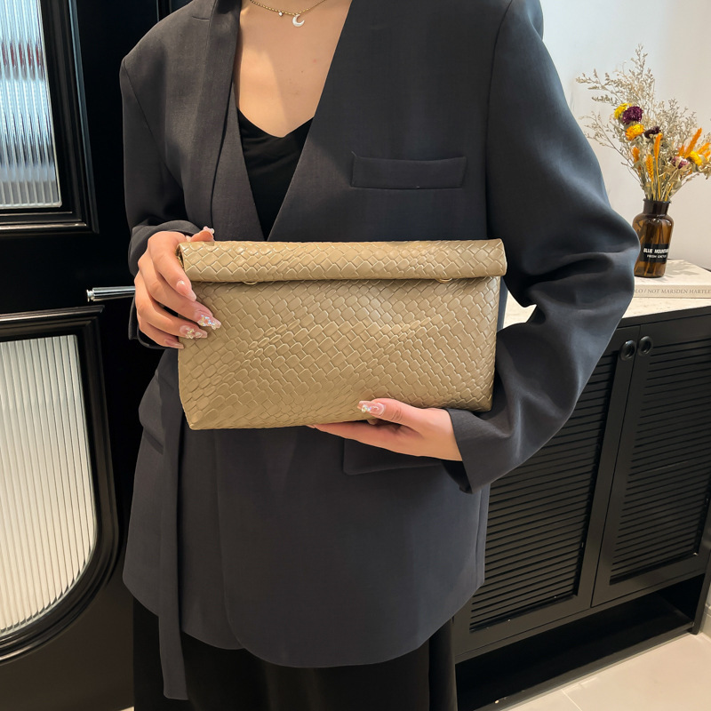 Korean Style Large-Capacity Women's Clutch Bag 2025 New Trendy Simple Curled Envelope Bag Fashionable Elegant Clutch Bag for Women Korean Style Large-Capacity Women's Clutch Bag 2025 New Trendy Simple Curled Envelope Bag Fashionable Elegant Clutch Bag for Women