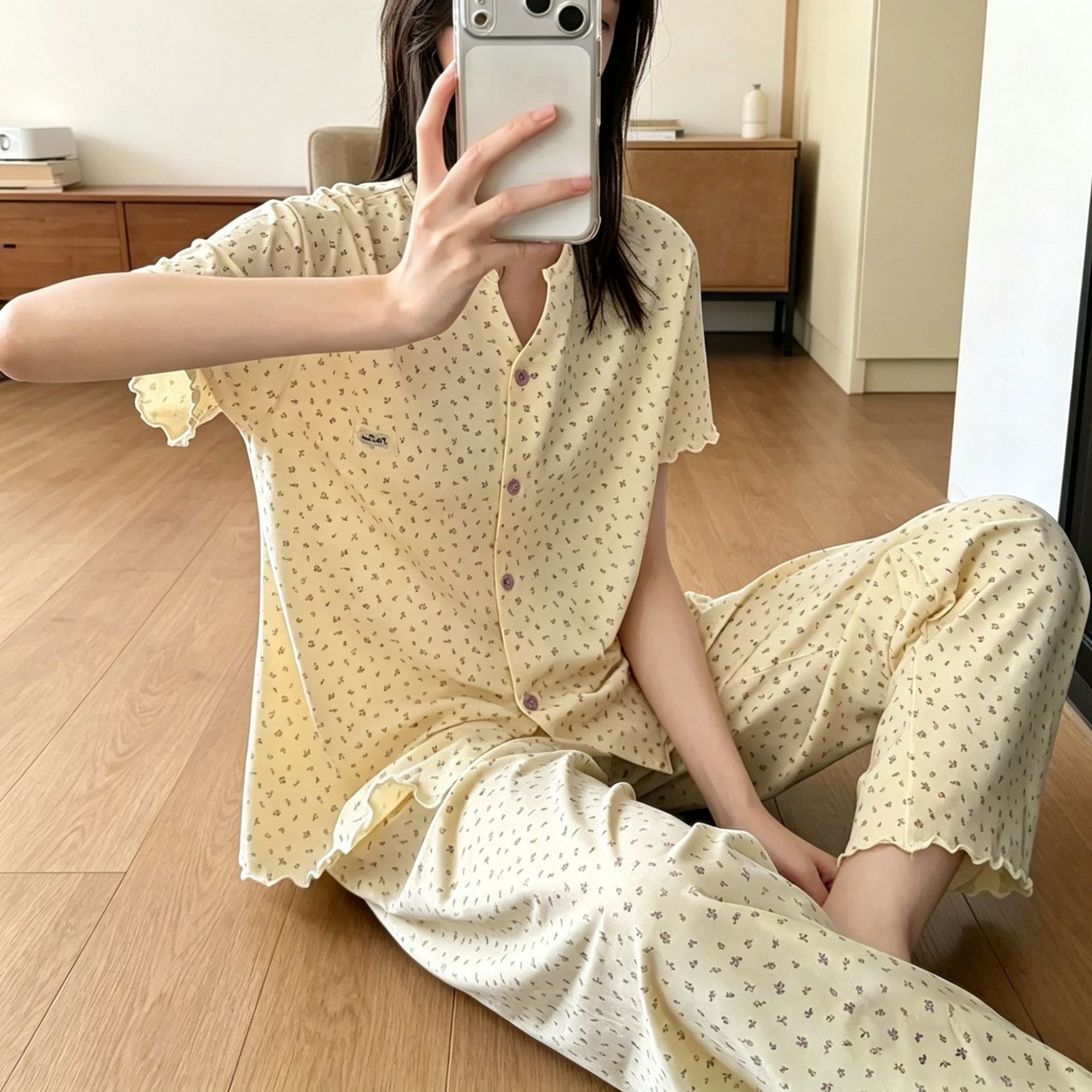 크림색 꽃무늬 반팔 바지(가슴 패드 없음)