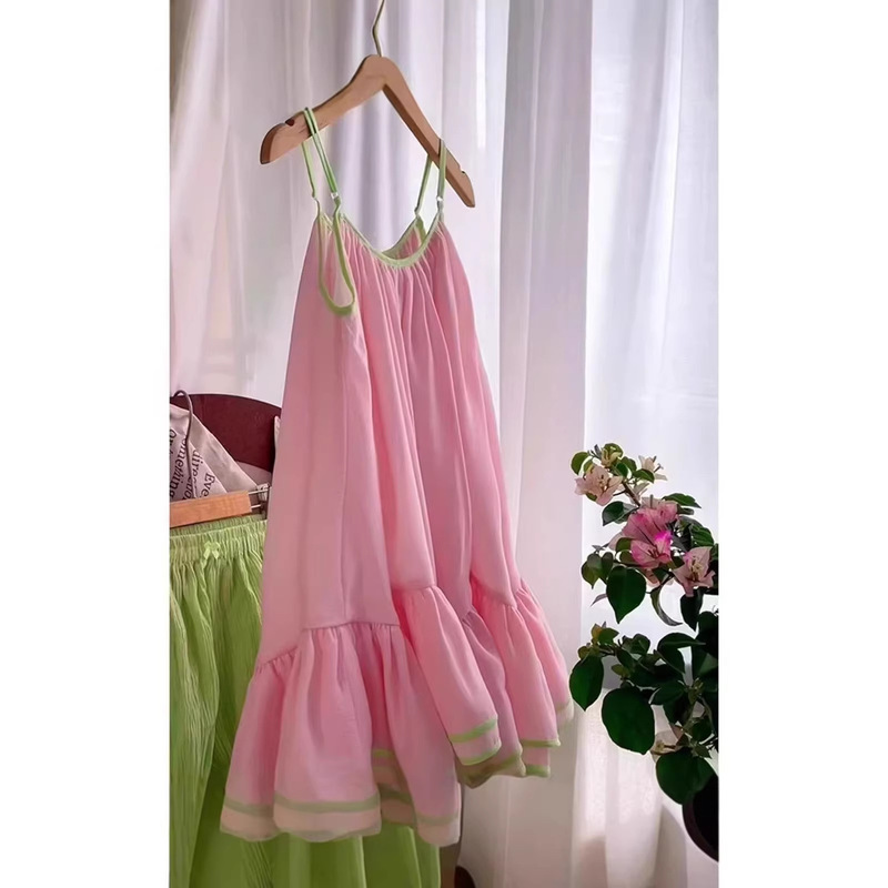 Plus Size 150kg Unique and Stunning High-End Dress with a Super Pretty Dopamine Pink Camisole and Ruffled T-Shirt for Women