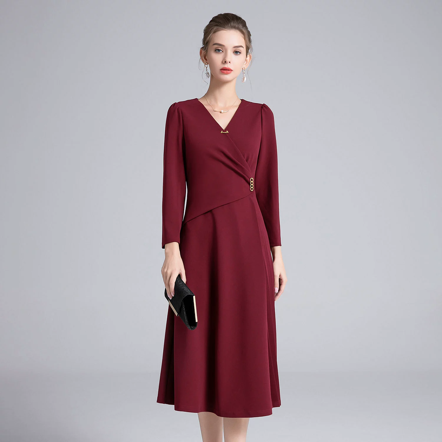 Элитные банкетные платья из Шэньчжэня, платья больших размеров для женщин среднего и старшего возраста, новая осенняя одежда для мам, женские платья, цельные модели оптом.