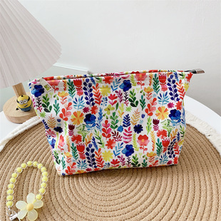 Original niche fabric Waterproof high-looking large capacity cosmetic bag portable storage bag zipper small square bag