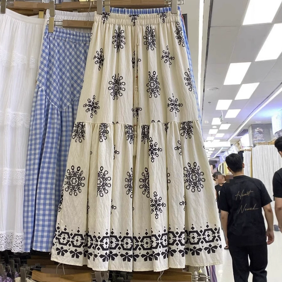 Этническая ретро-юбка с цветочным кружевом на шнуровке для женщин, весна-лето 2025, новая, стройнящая и универсальная, повседневная, средней длины