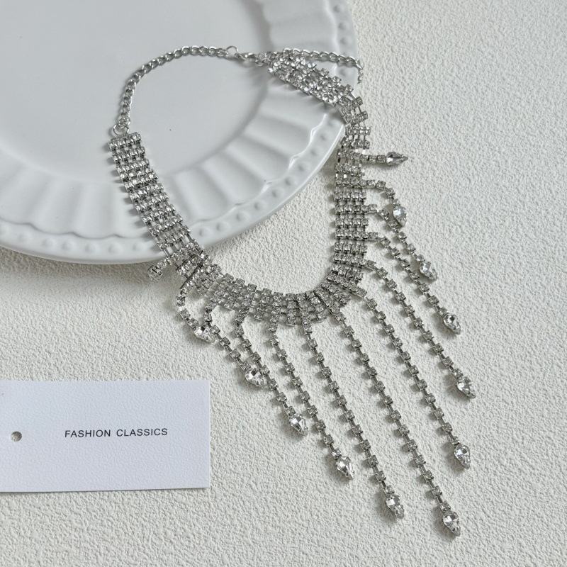 Water Drop Tassel Choker Necklace With Diamond Embellishments_voghion.com