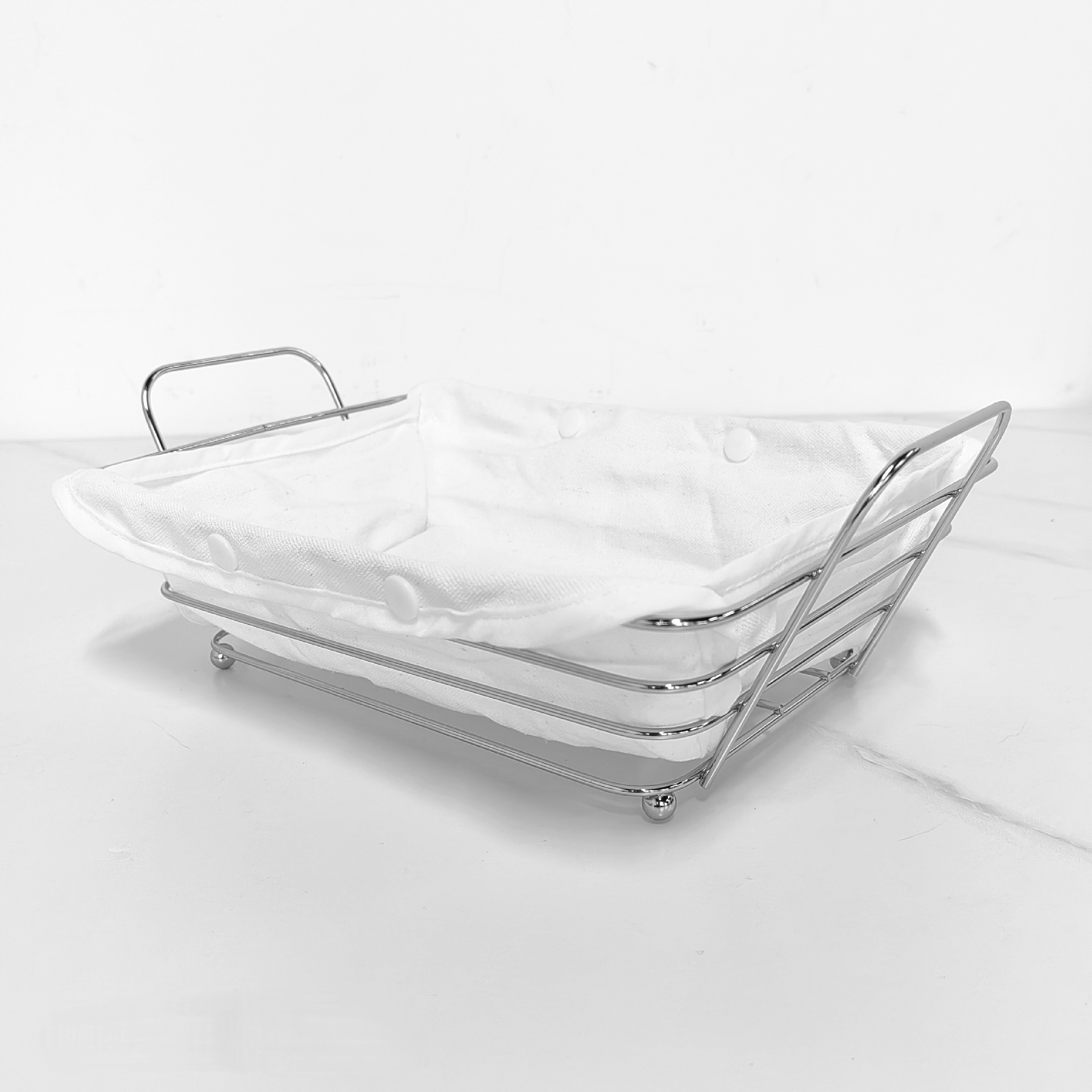 Cesta de almacenamiento de hierro forjado rectangular Cesta de pan de estilo ins Cesta de almacenamiento de frutas Cesta de almacenamiento de escritorio hueca Cesta de almacenamiento para el hogar