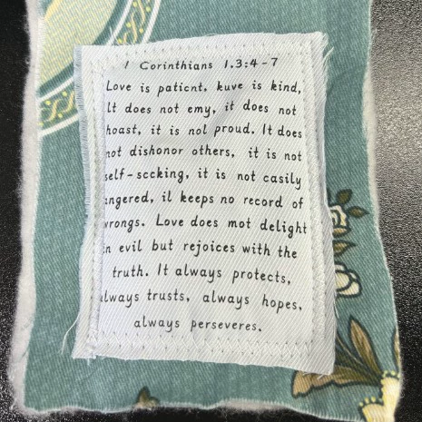 Кросс-борт новое изделие PRAYER QUILT с крестом внутри, вручную шиты цветной стежок
