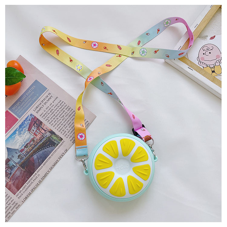 New Cartoon Colorful Kiwi Children's Shoulder Bag Wholesale Nihaojewelry display picture 9