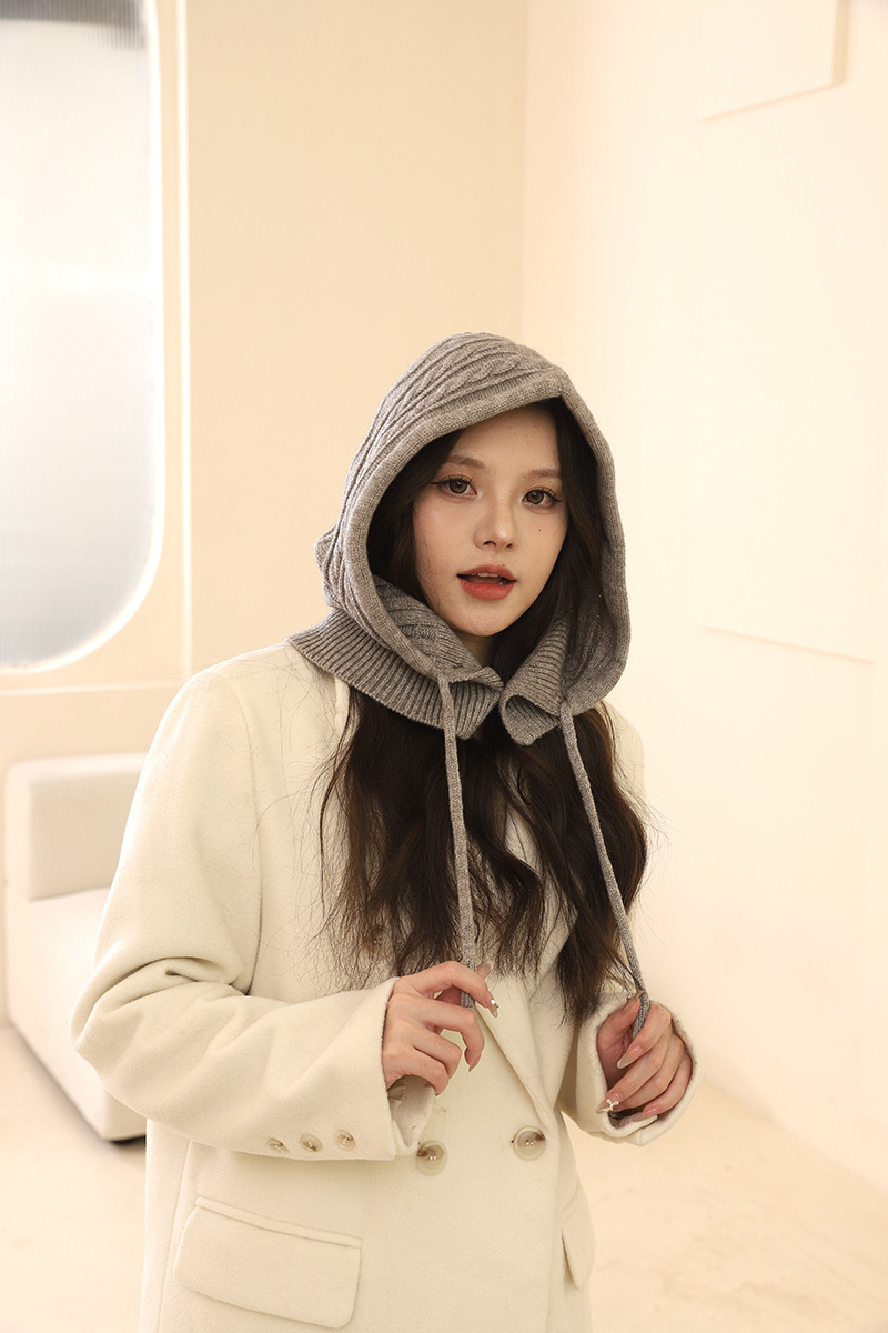 cashmere women's thickened knitted with a collar for both autumn winter warmth and windproof versatility._voghion.com