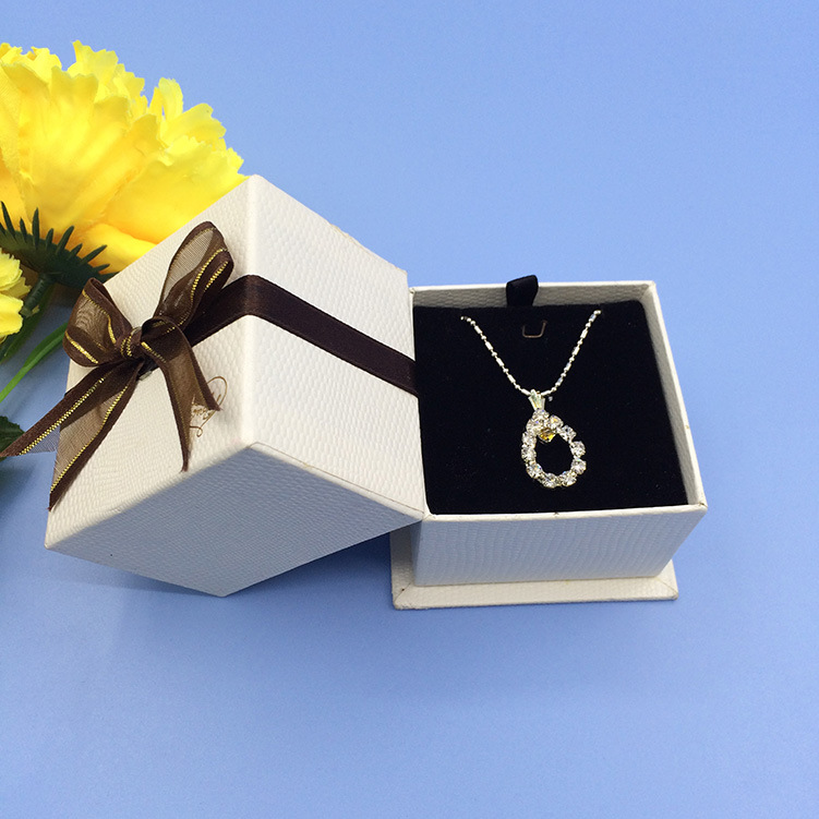 东莞首饰包装盒厂家长期供应蝴蝶结天地盖戒指饰品收纳盒