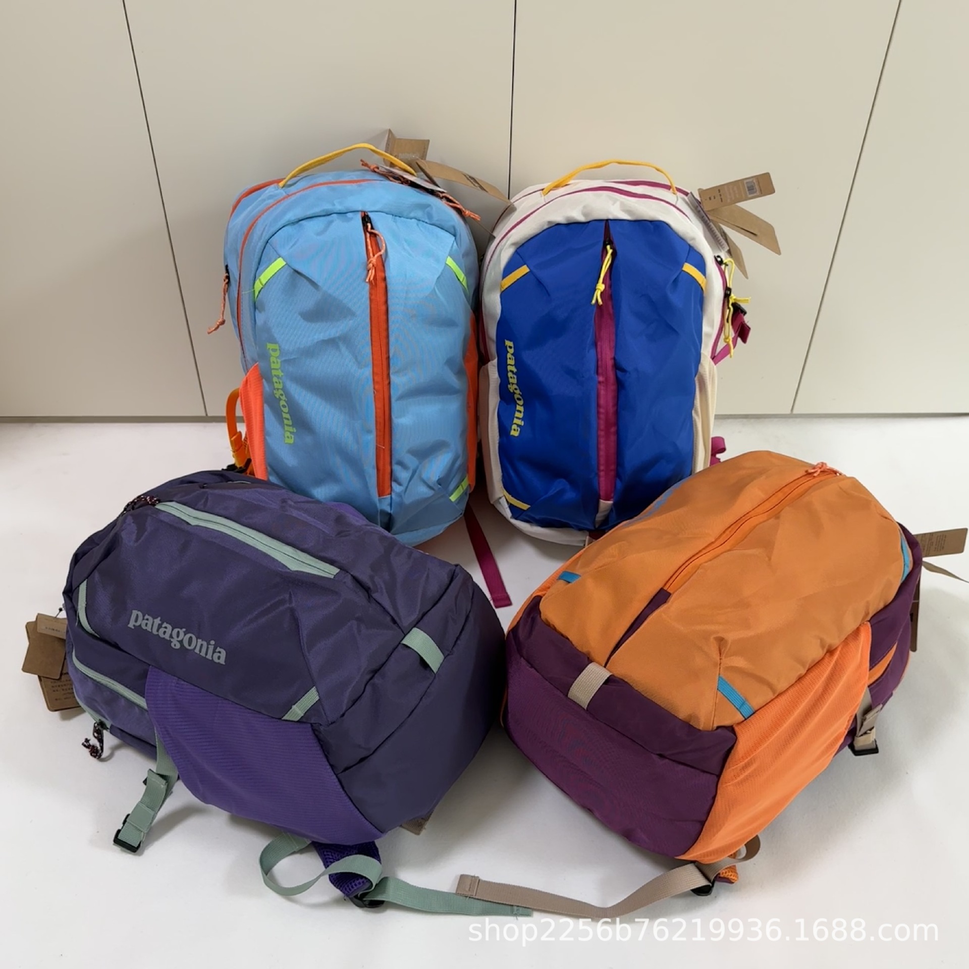 New Outdoor Sports Hiking Backpack for Men and Women, Waterproof Mountaineering and Cycling Travel Backpack, Computer Bag