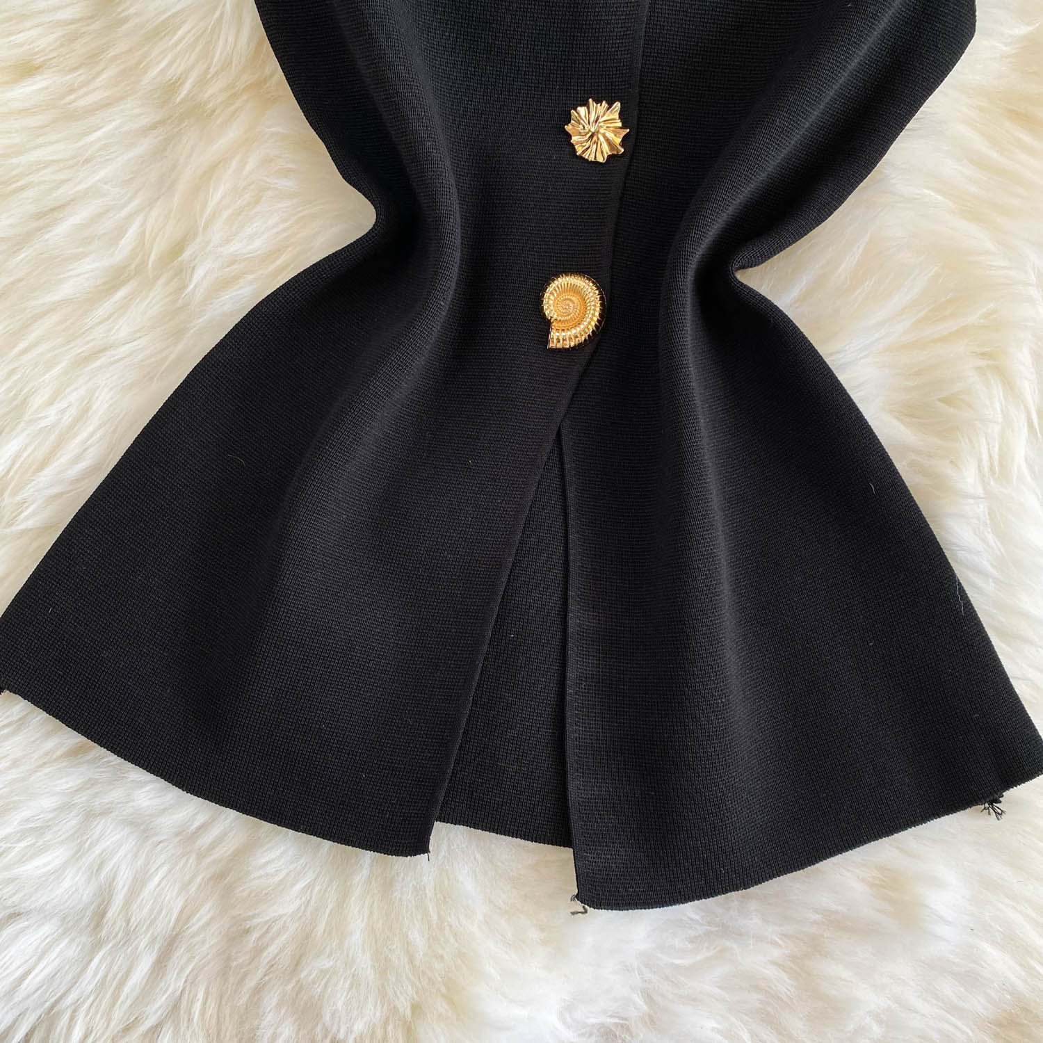Women's Slim Fit Sleeveless Vest round Neck High End Sophisticated Look Fashionable Metal Buckles Versatile Summer Style_ecoleips.com
