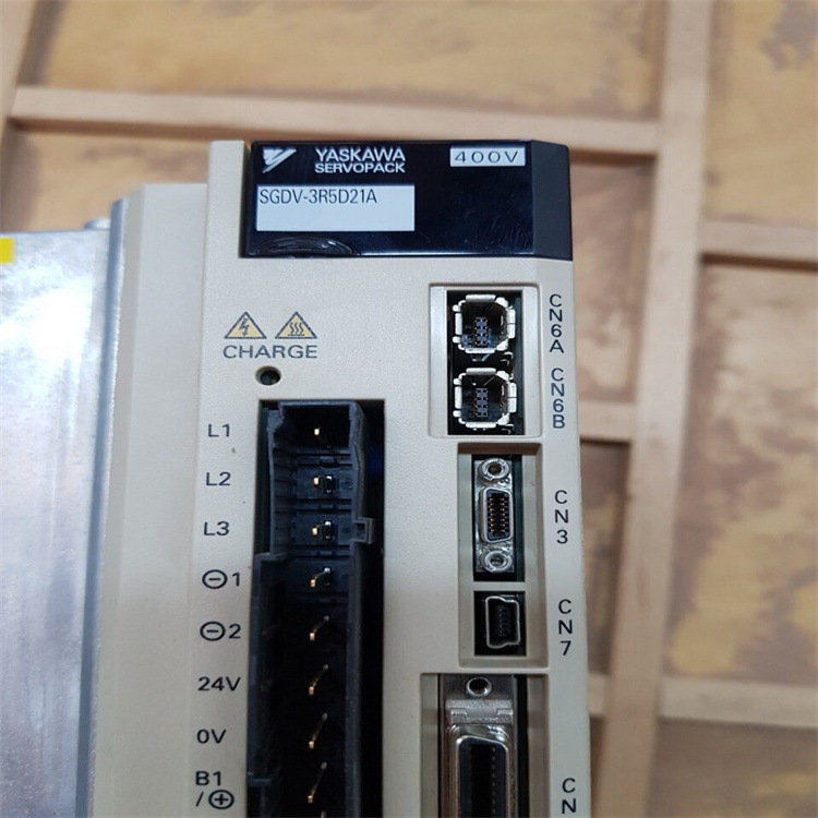 SGDV-3R5D21A驱动器SGDV-1R9D11A  SGMG-1AA2AB  R88D-GN04H-ML2