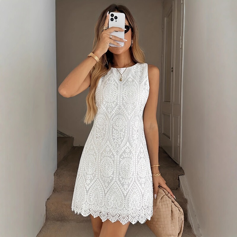 New Round-Neck Embroidered Sleeveless Dress, Loose and Elegant, Fresh and Artistic Travel Style A-Line Tank Dress