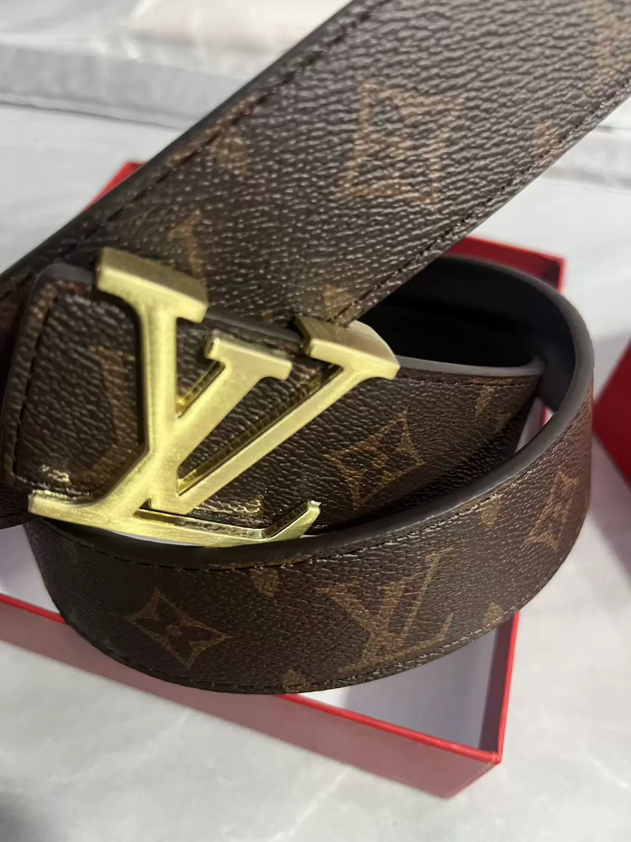 Belt with letters, high-quality style
