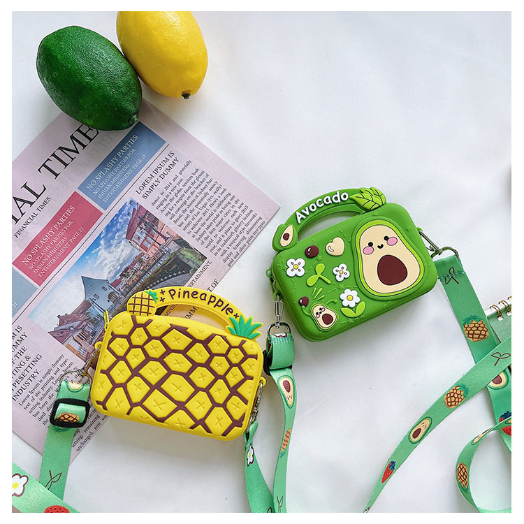 Cartoon Avocado Children's Silicone Coin Purse Messenger Bag Wholesale Nihaojewelry display picture 7