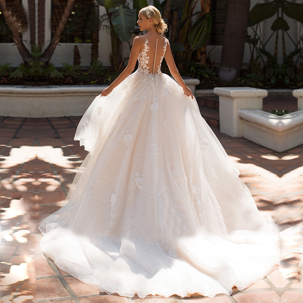 Vestido de novia ligero 2026, nuevo estilo elegante europeo y americano, con doble hombro, escote en V profundo, estilo forestal, encaje, elegante, corte ajustado, cola de sirena.