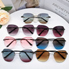 Capacious trend sunglasses, European style, gradient