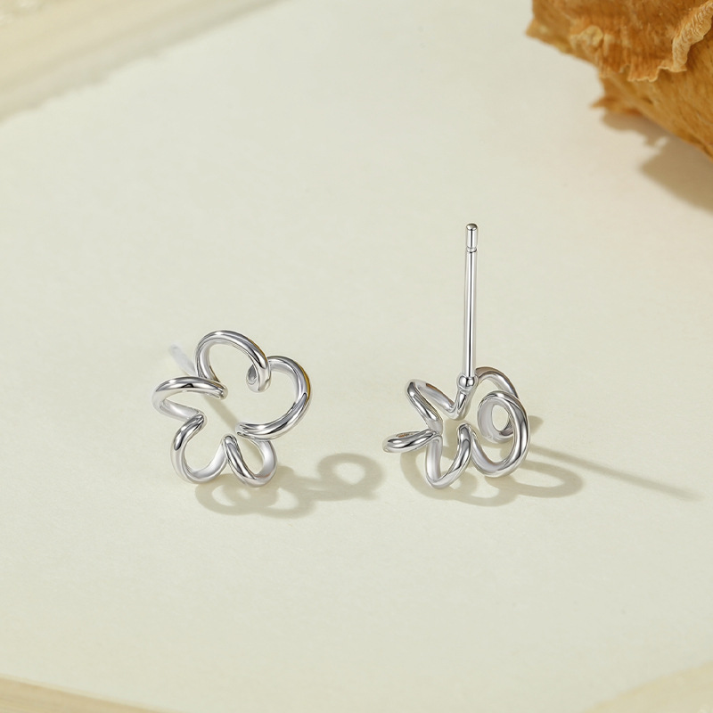Pendientes de flores de plata esterlina S925, uñas de hueso de oreja de estilo minimalista femenino, pendientes de flores simples de alta calidad, plata esterlina al por mayor