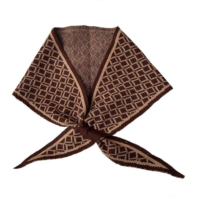 Nuevo pañuelo triangular de punto bufandas para mujeres primavera y otoño estilo coreano perforación perezosa de punto cruzado cuello de cuello con una capa externa