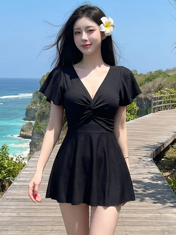 Plus-Size Women's Swimsuit 2026 New Style, Slimming, Tummy-Concealing, for Slightly Chubby Women, One-Piece Skirt Style, Two-Piece with Boyshorts, Conservative, Suitable for Hot Springs