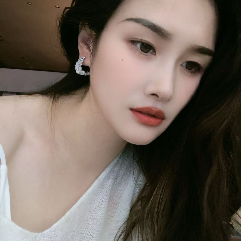 高级感琉璃花朵C型半圈耳钉简约时尚花朵耳环精致气质甜美耳饰女|undefined