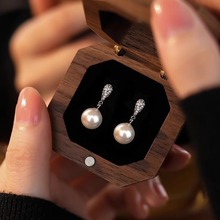时尚高级感微镶锆石水滴珍珠耳环女2025新款爆款小众无耳洞耳夹