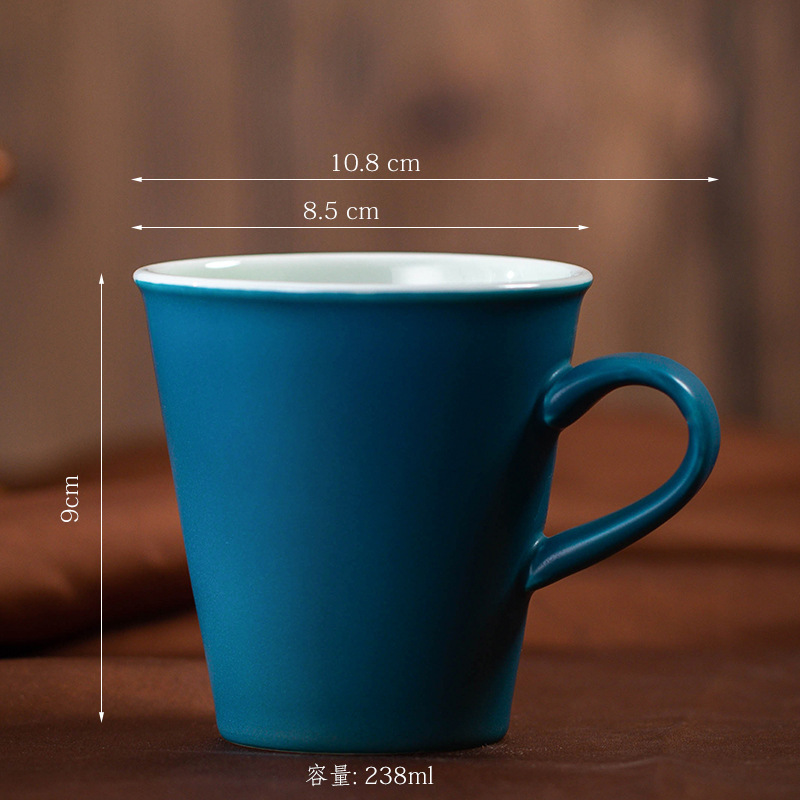 レトロな陶磁器のコーヒーカップの創意的な窯は耳のマグカップのシンプルな家庭用カップの事務カップの粗い陶器の濃縮のコップがあります。|undefined