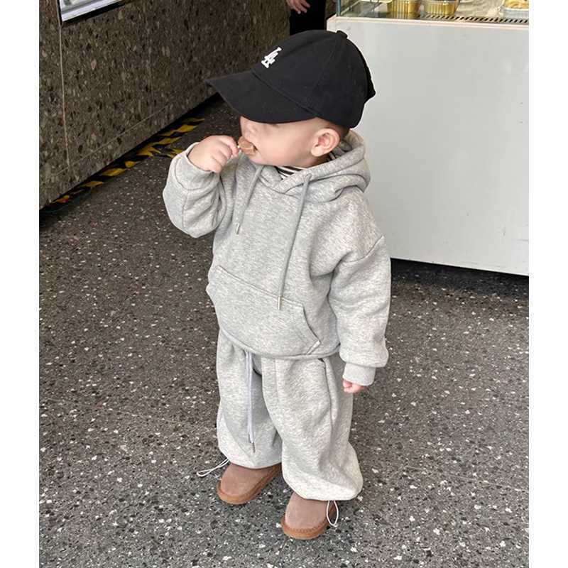 Gray suit [plus velvet]