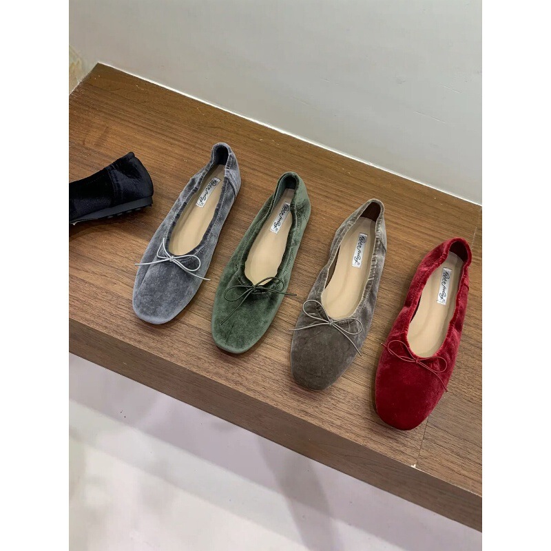 Retro suede bowknot ballet flats for women, 2026 autumn collection, square toe, flat sole, commuter style, grandma shoes