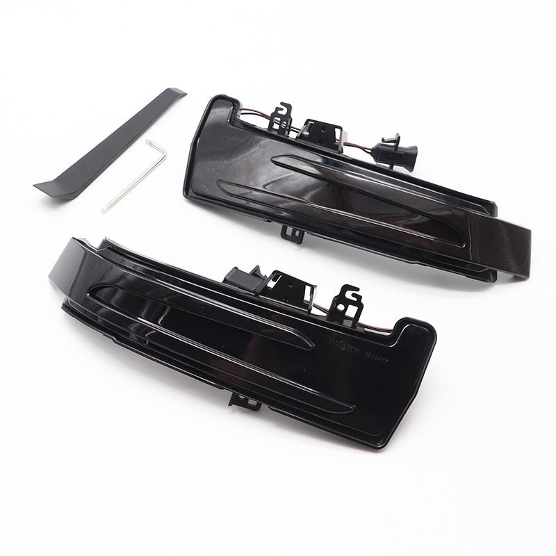 Suitable for Mercedes-Benz W221 W212 W204 W176 W246 X156 Rearview Mirror Running Water Turn Signal
