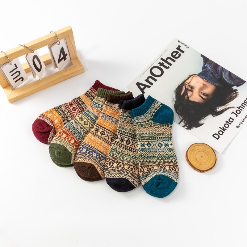 Spring and Autumn Men's Double-Way Boat Socks Retro Rabbit Wool Cotton Socks Men's Plaid Ethnic Style Socks Manufacturer Wholesale