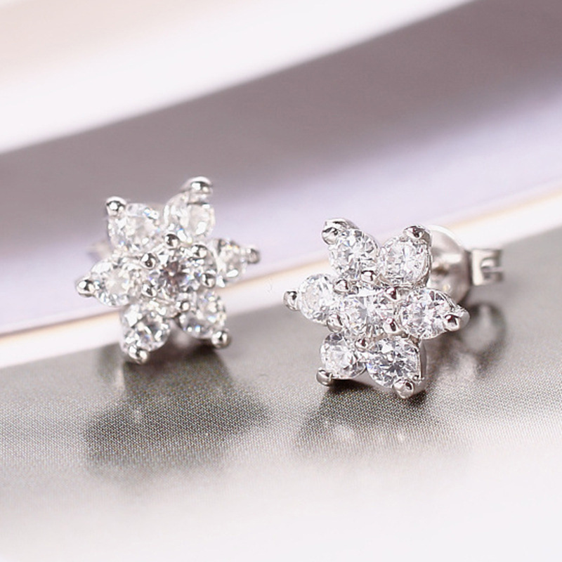 925 Silver Needle Stars Inlaid Zircon Flower Earrings Five-pointed Star Copper Earrings Women display picture 3