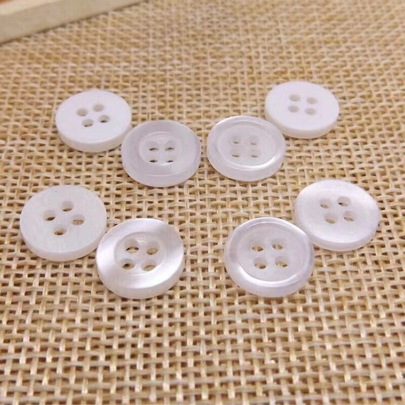 Resin Pearlescent Shirt Buttons, Four-Eye Wide-Brimmed Nests, Collar Buttons, Flats-Bottomed Corrugated Thin-Edged Shirt Buttons Wholesale