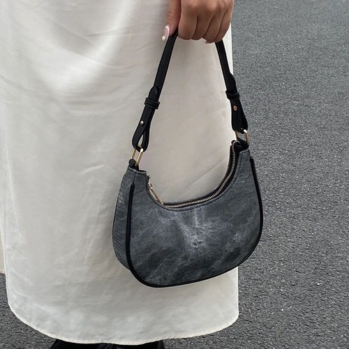 Niche designer color-matched crescent shoulder bag, high-end armpit bag for women, casual texture, hand-held crossbody bag for women